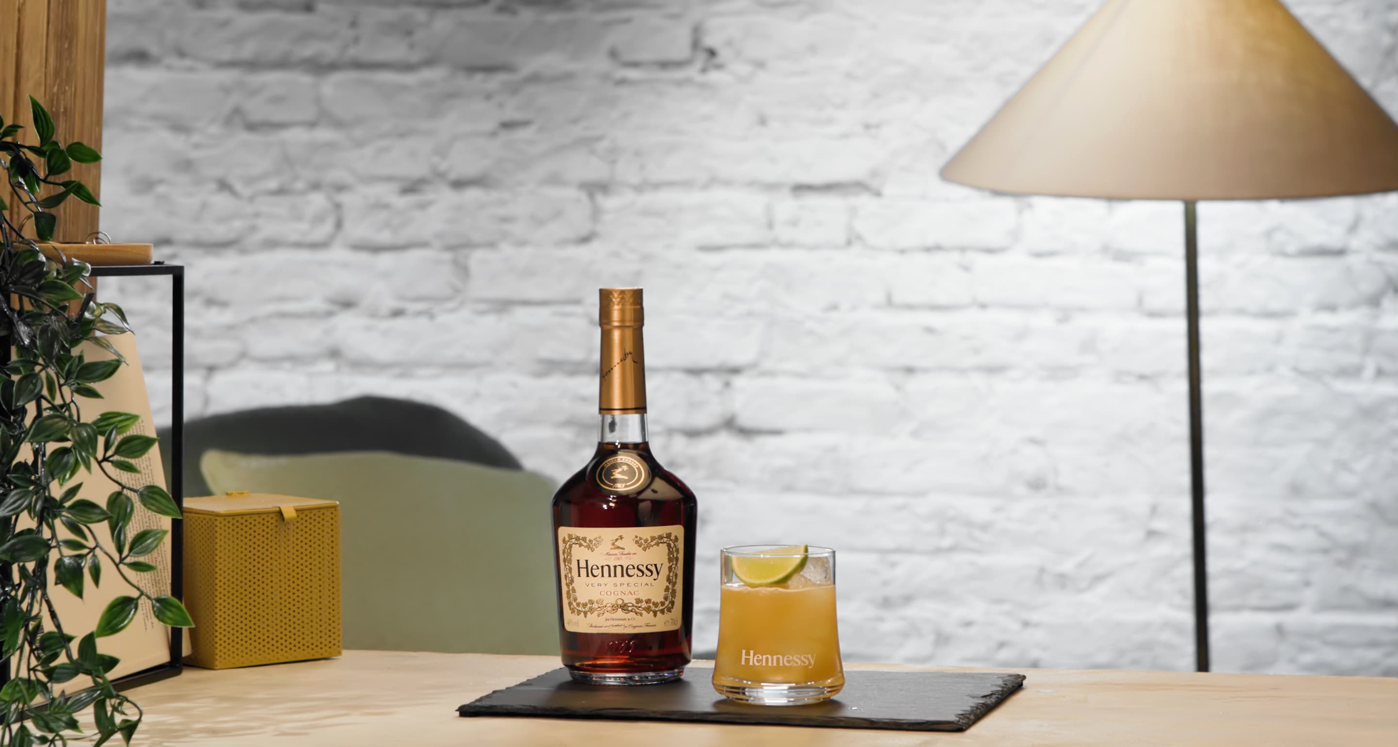 Cognac cocktail recipe Sour Pineapple Hennessy