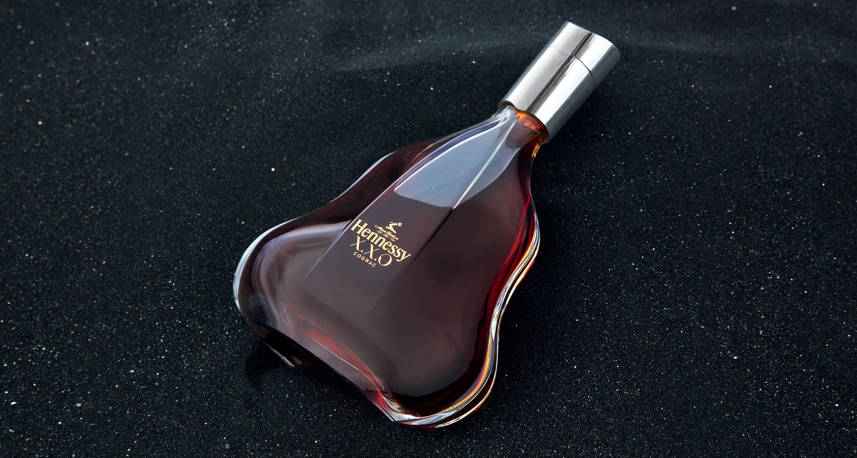 HENNESSY X.X.O