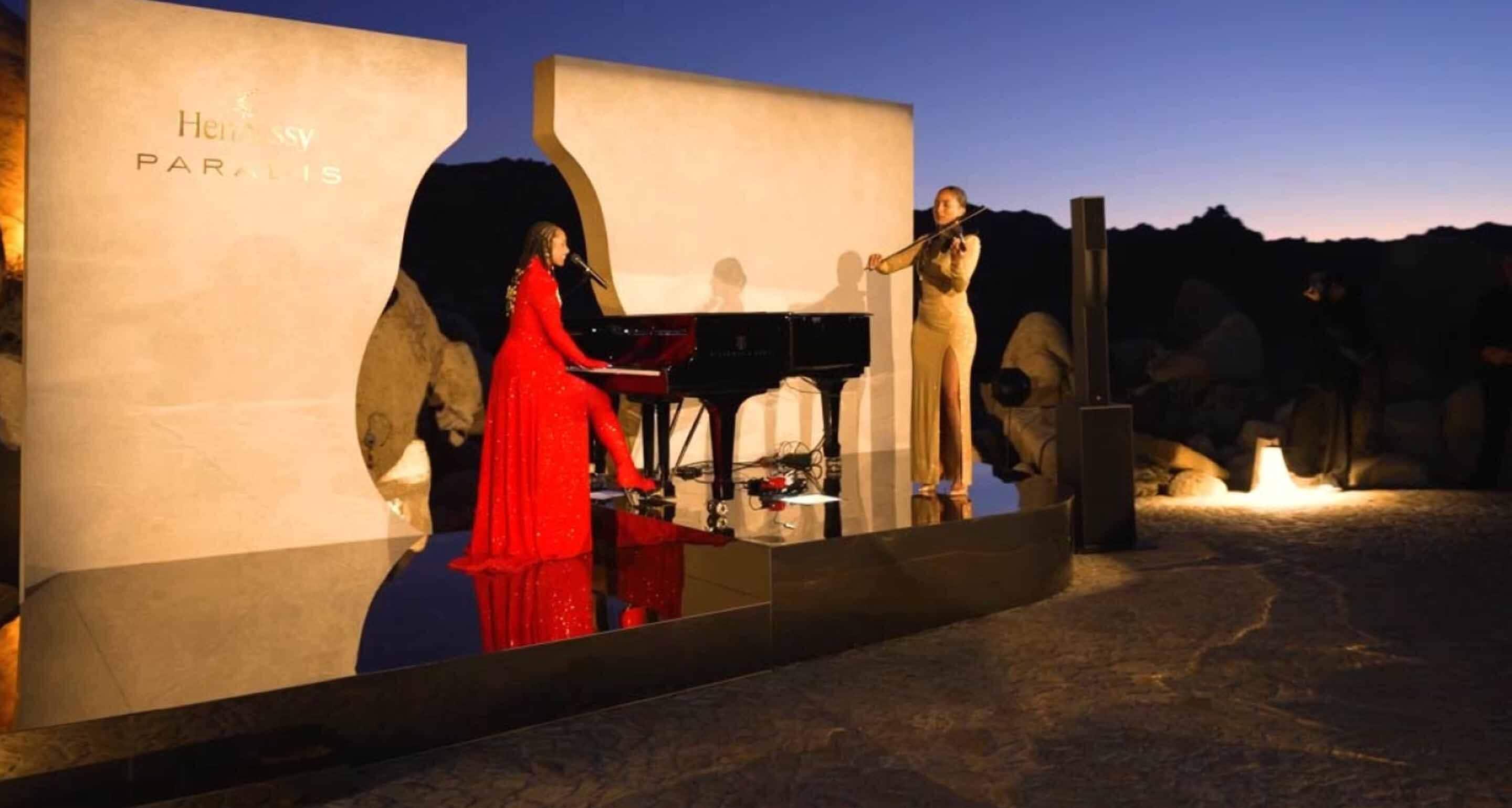Hennessy Paradis is on earth - Alicia Keys
