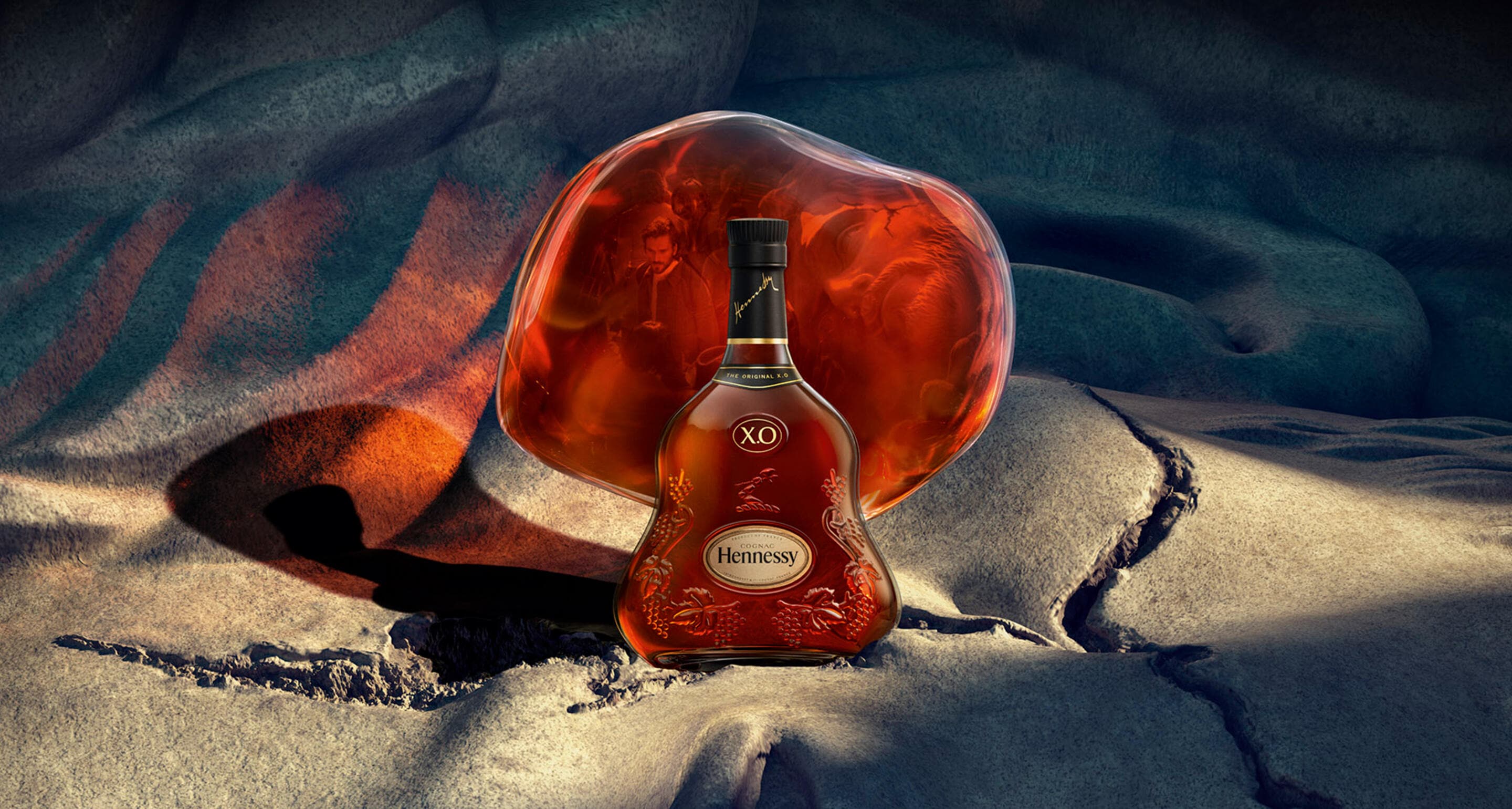 HNY_HENNESSY XO STILL STATUE