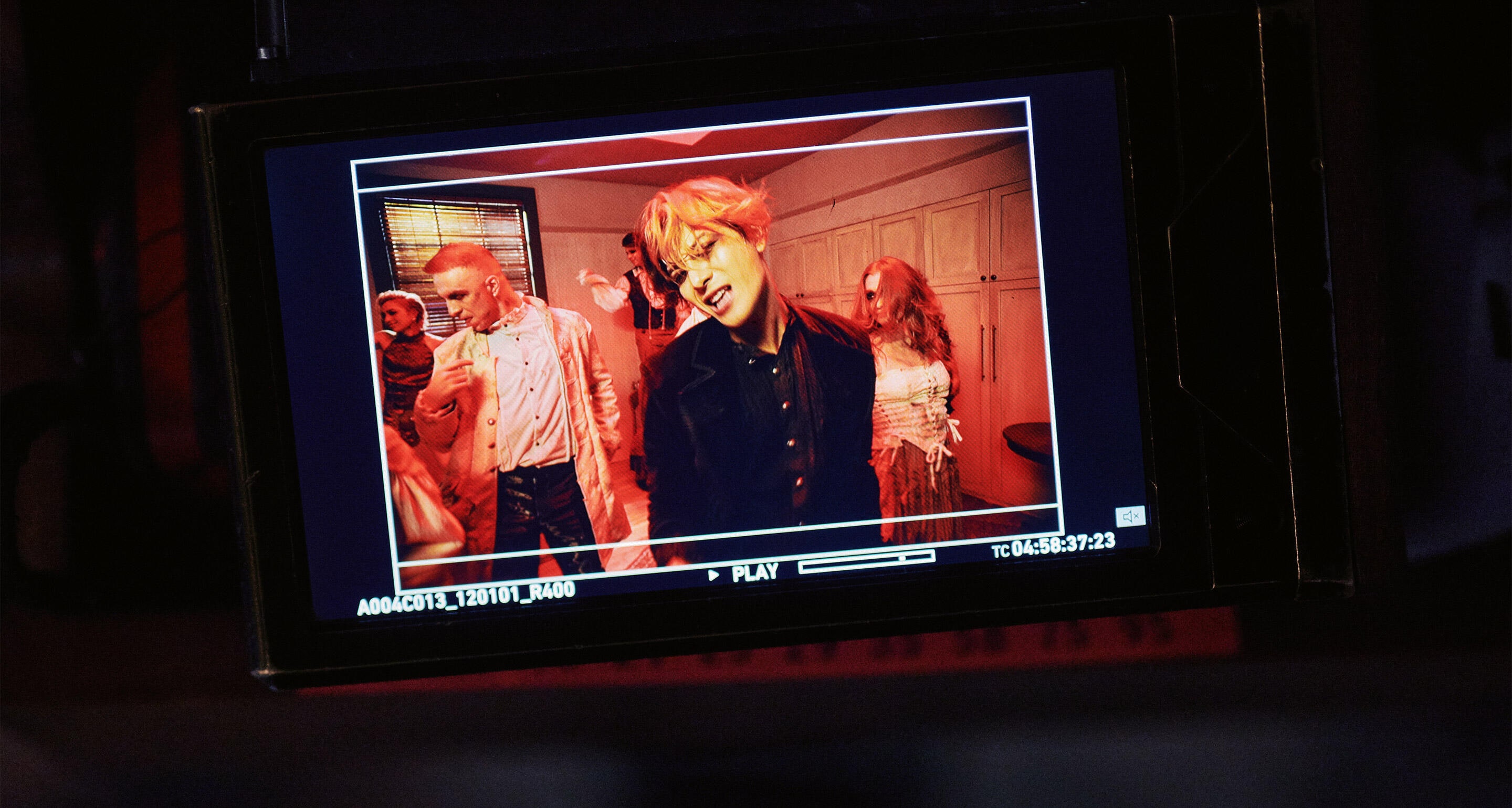 hennessy_vsop_night-blaze_jw_dm1_1638_2880x1540_1