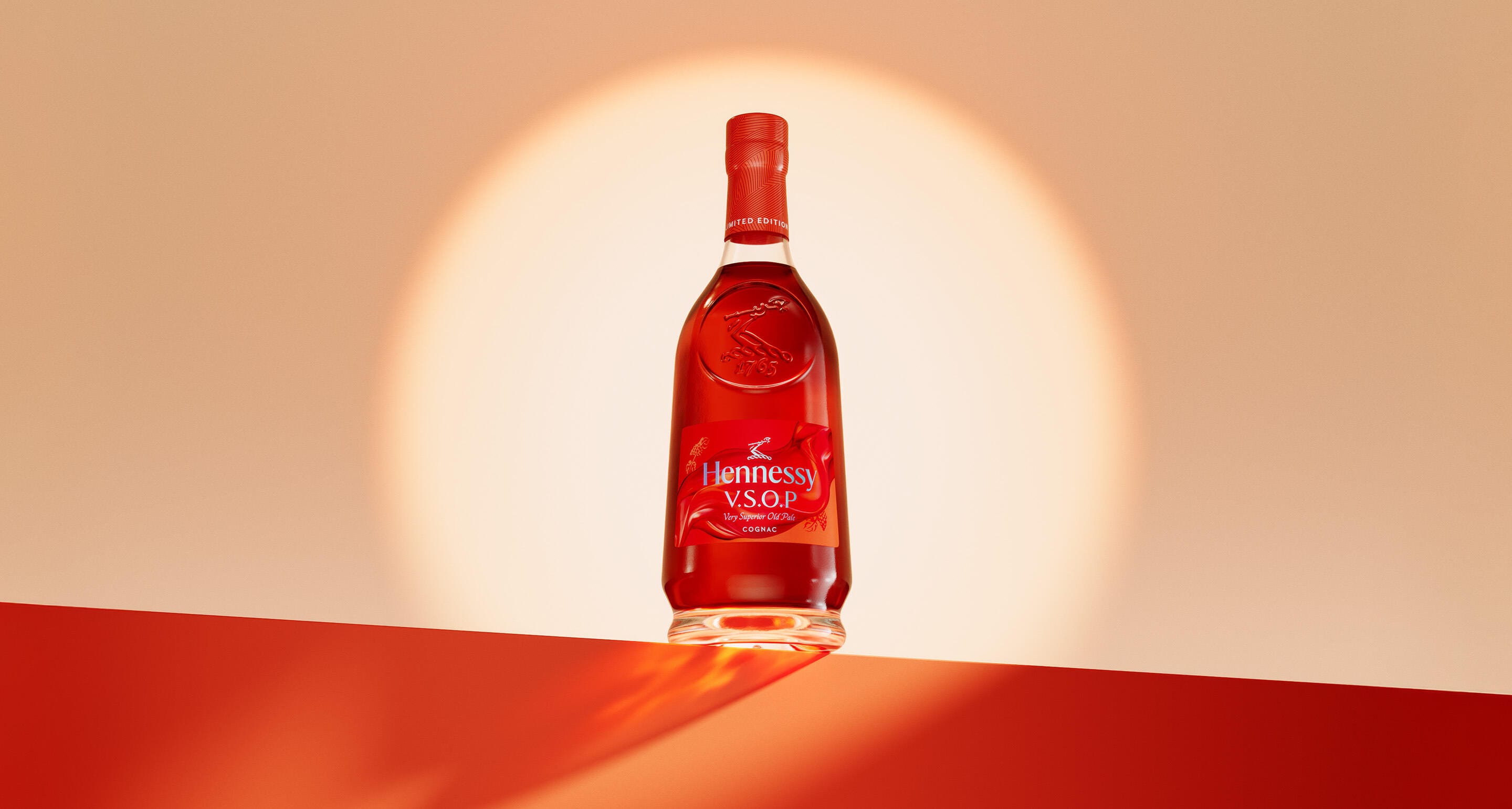 hennessy_maf2026_vsop_still_raj_hd_srgb_2880x1540.jpg 