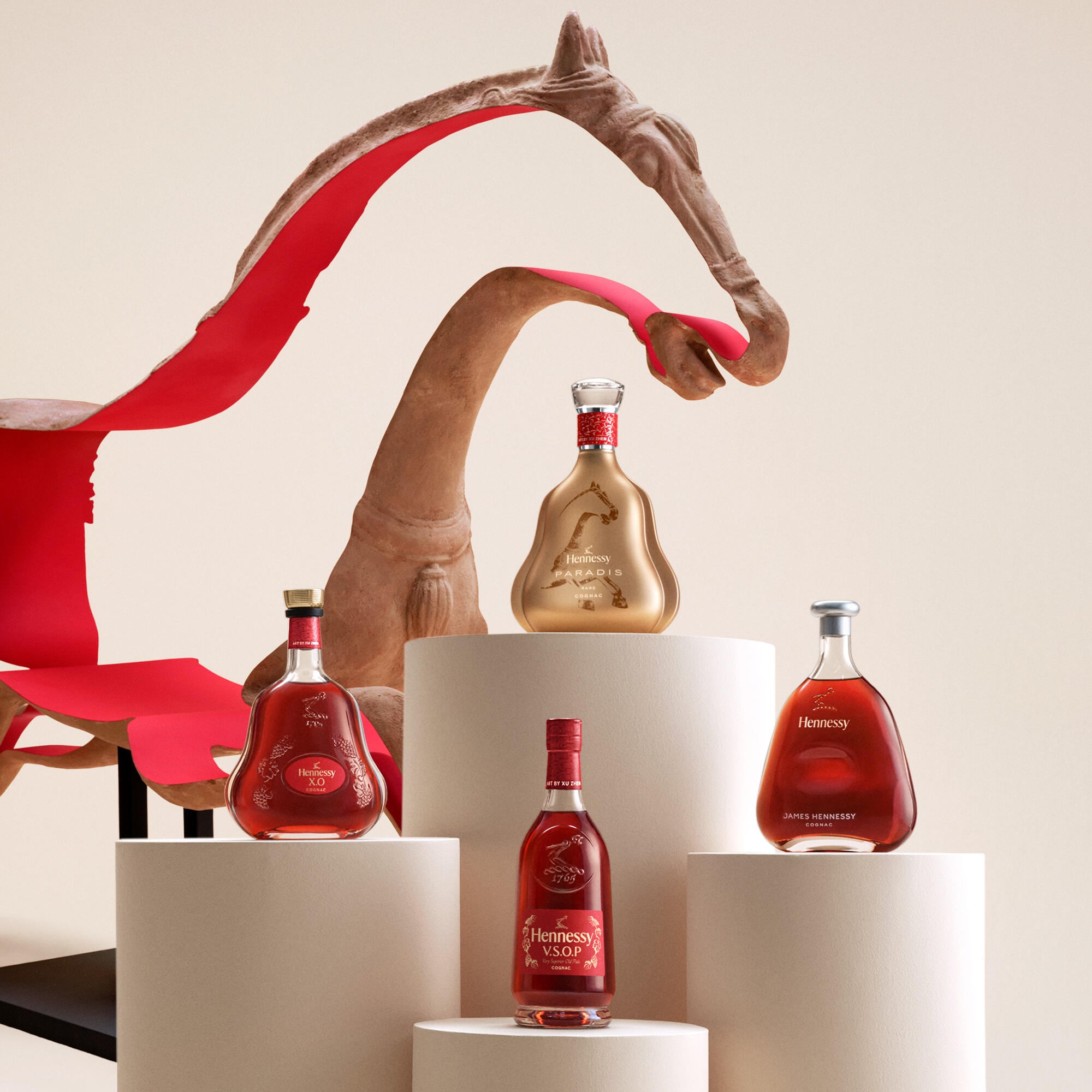 hennessy3141_1807_2000x2000.jpg